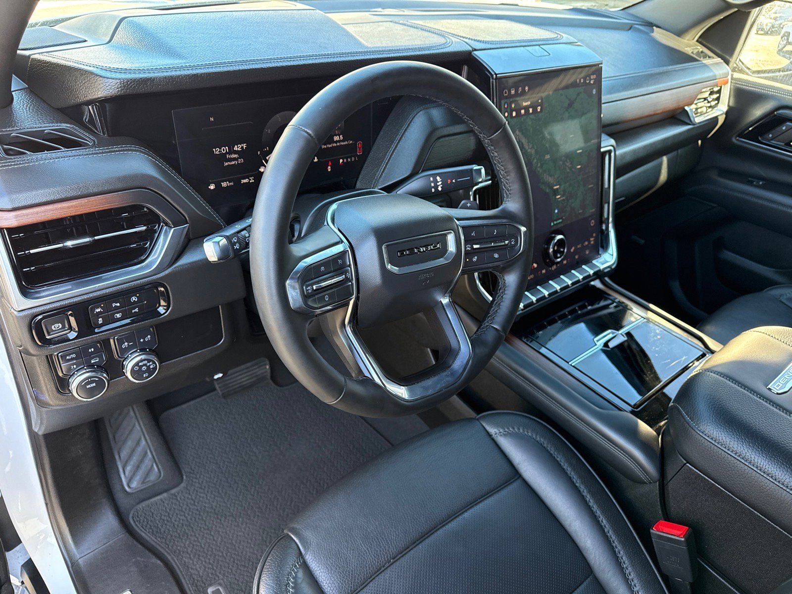 Used 2025 GMC Yukon Denali image 18