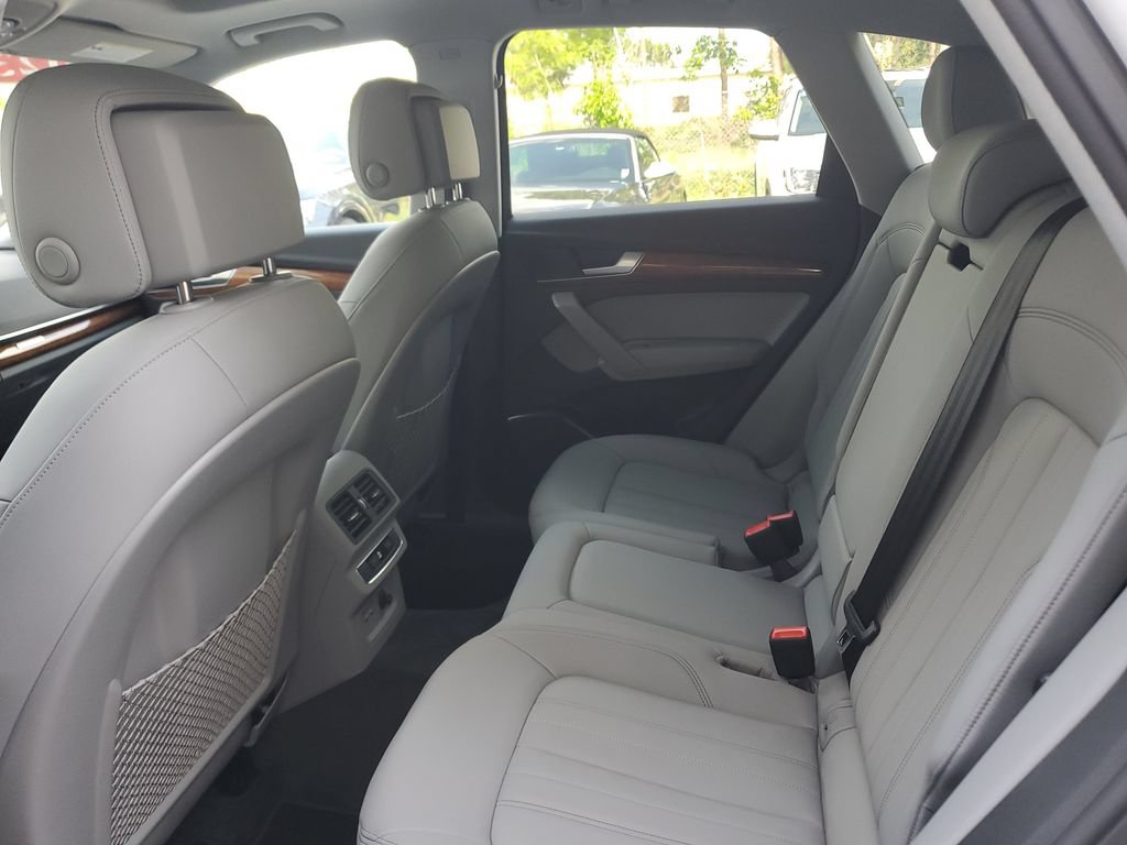 Certified 2023 Audi Q5 2.0T Premium w/ Convenience Package AWD/4WD image 17
