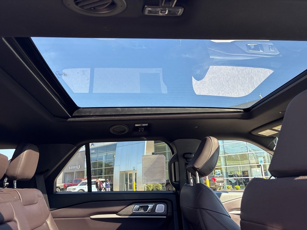 New 2026 Ford Explorer Platinum image 15