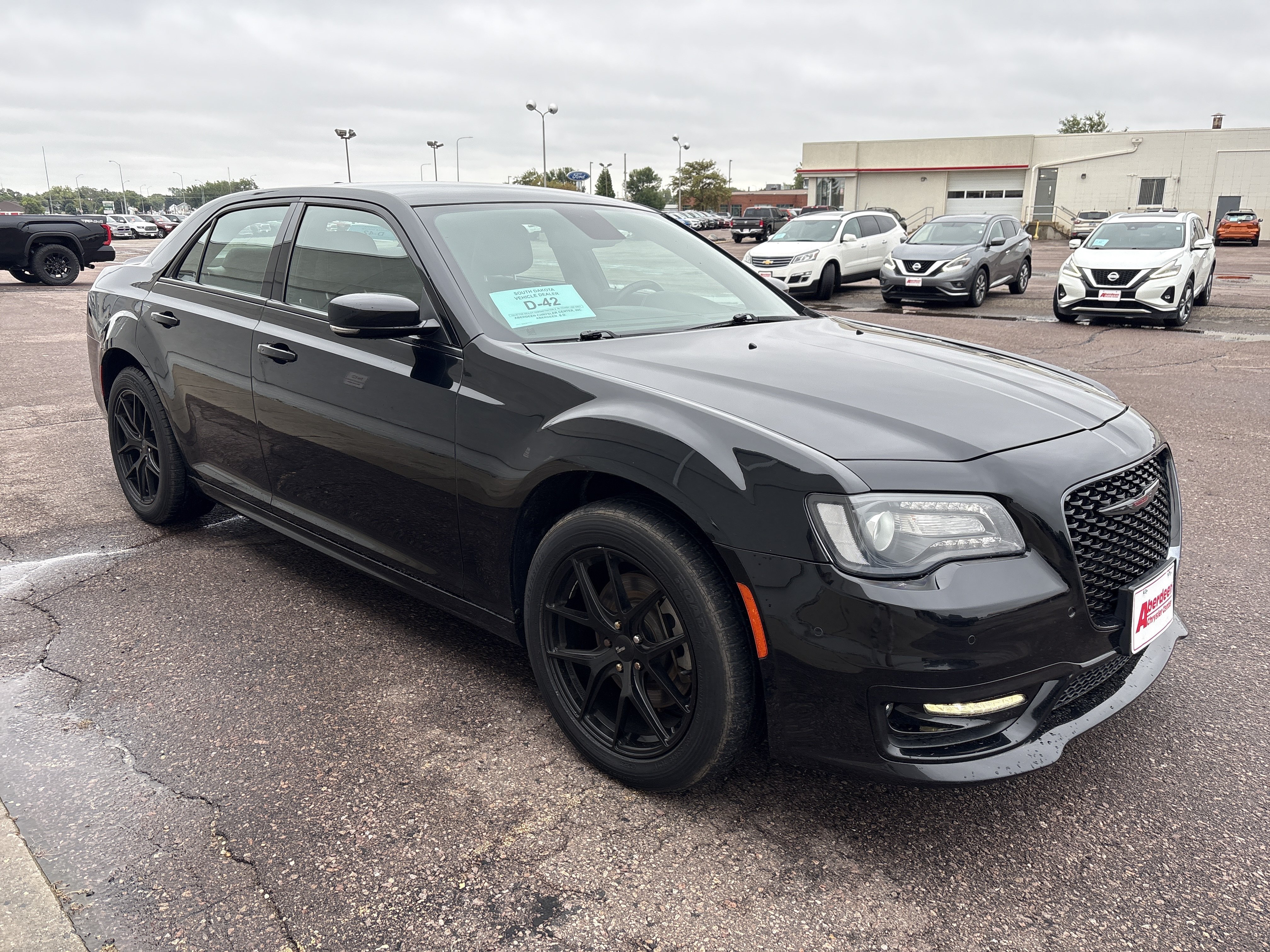 Used 2021 Chrysler 300 S w/ S Model Appearance Package AWD/4WD image 4