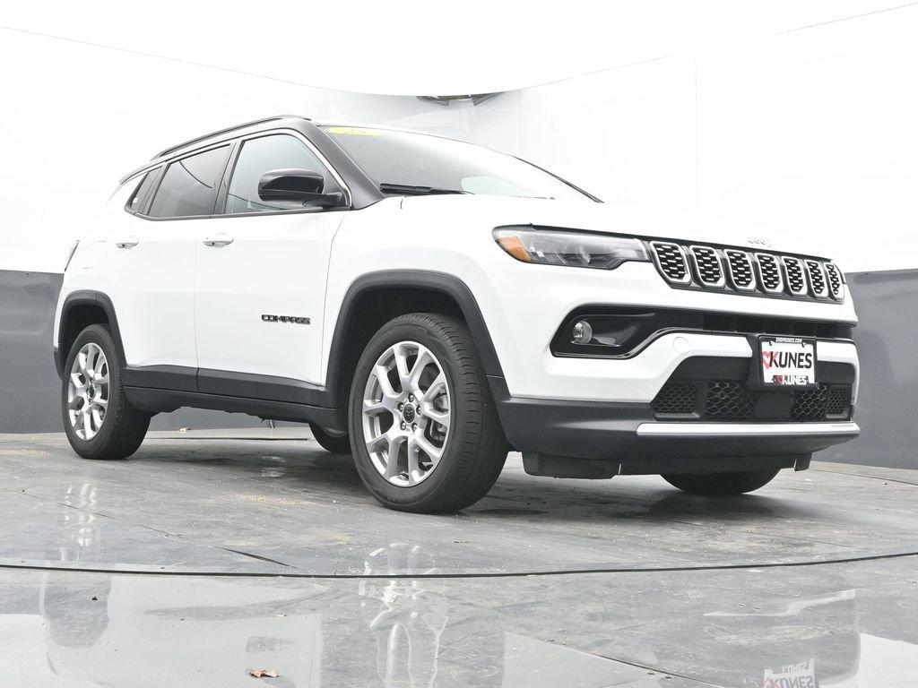 Used 2025 Jeep Compass Limited AWD/4WD image 47