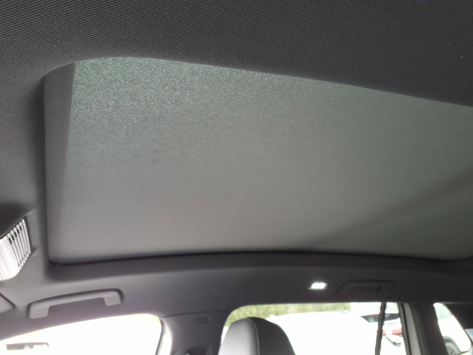 New 2026 Volkswagen Tiguan SE R-Line image 19