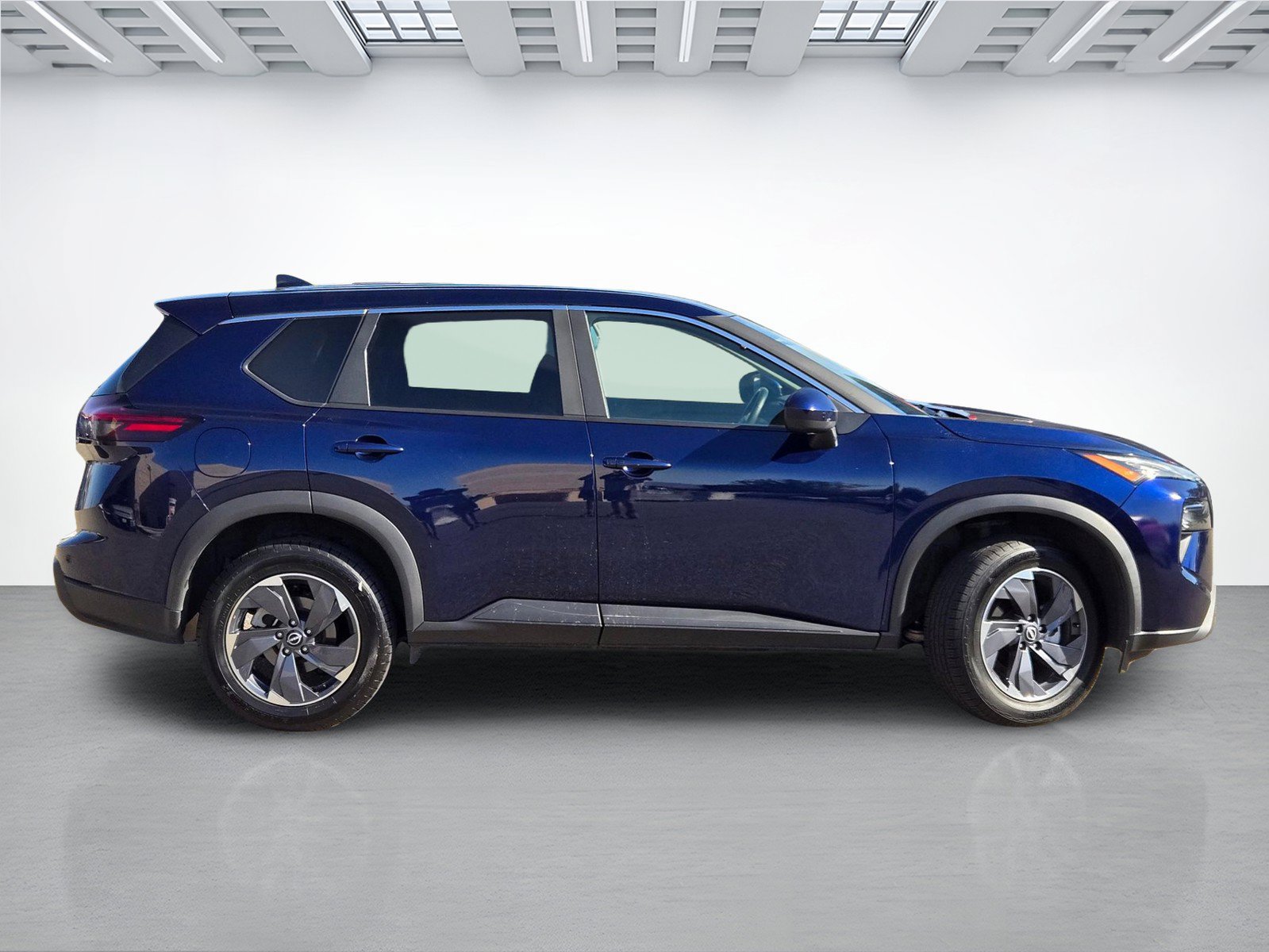 Used 2025 Nissan Rogue SV FWD image 3