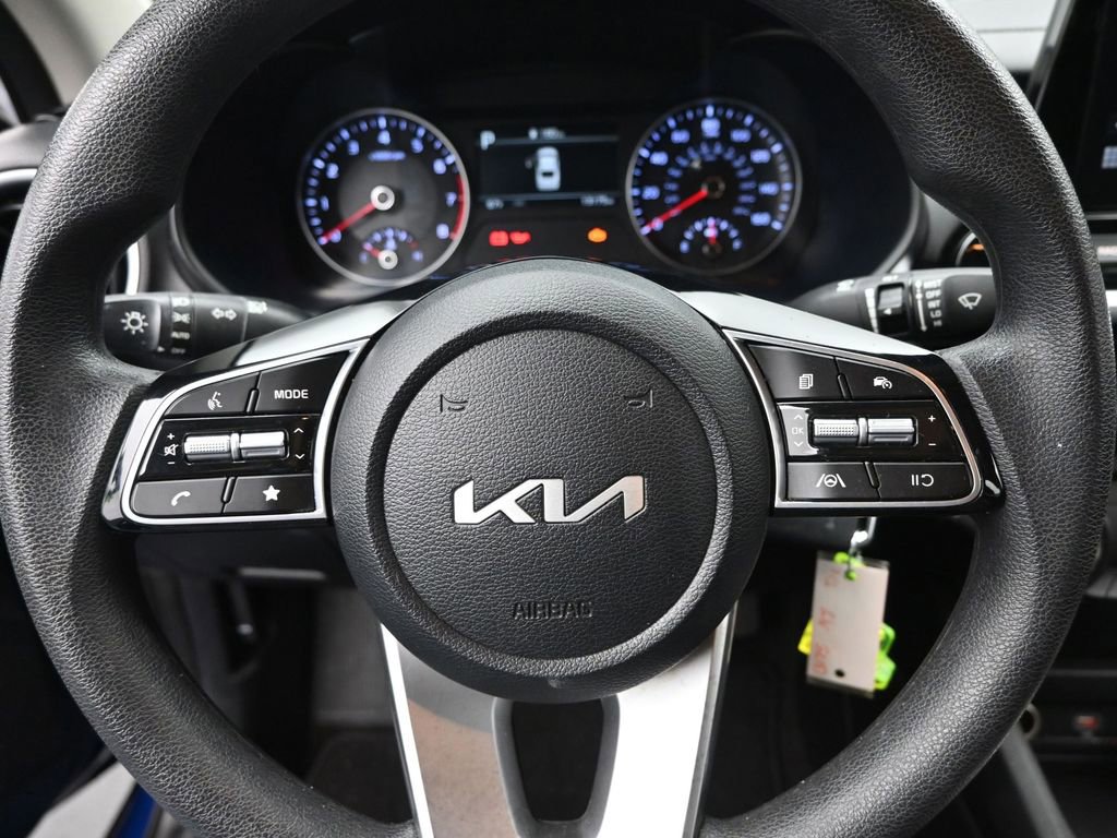 Used 2024 Kia Forte LXS image 13