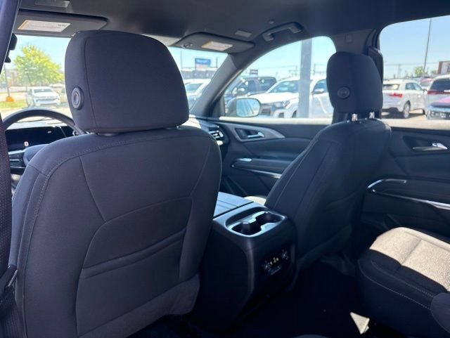 Certified 2025 Chevrolet Traverse LT FWD image 24