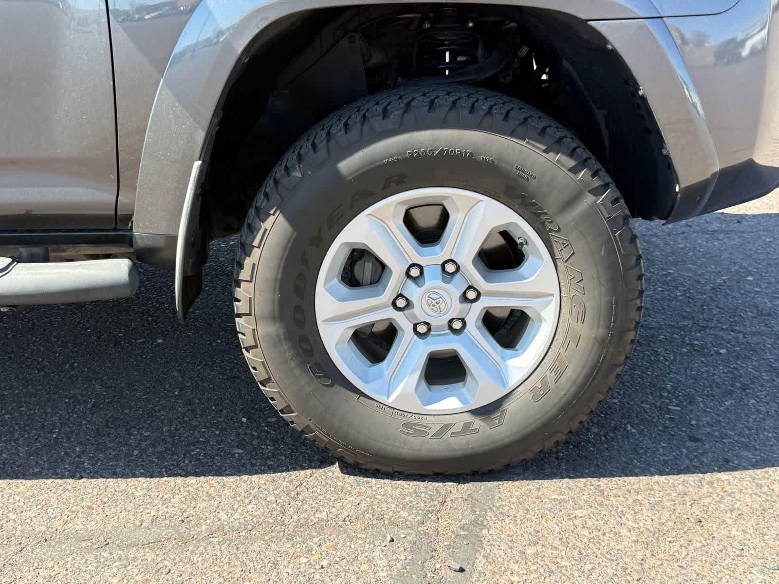 Used 2018 Toyota 4Runner SR5 Premium AWD/4WD image 6