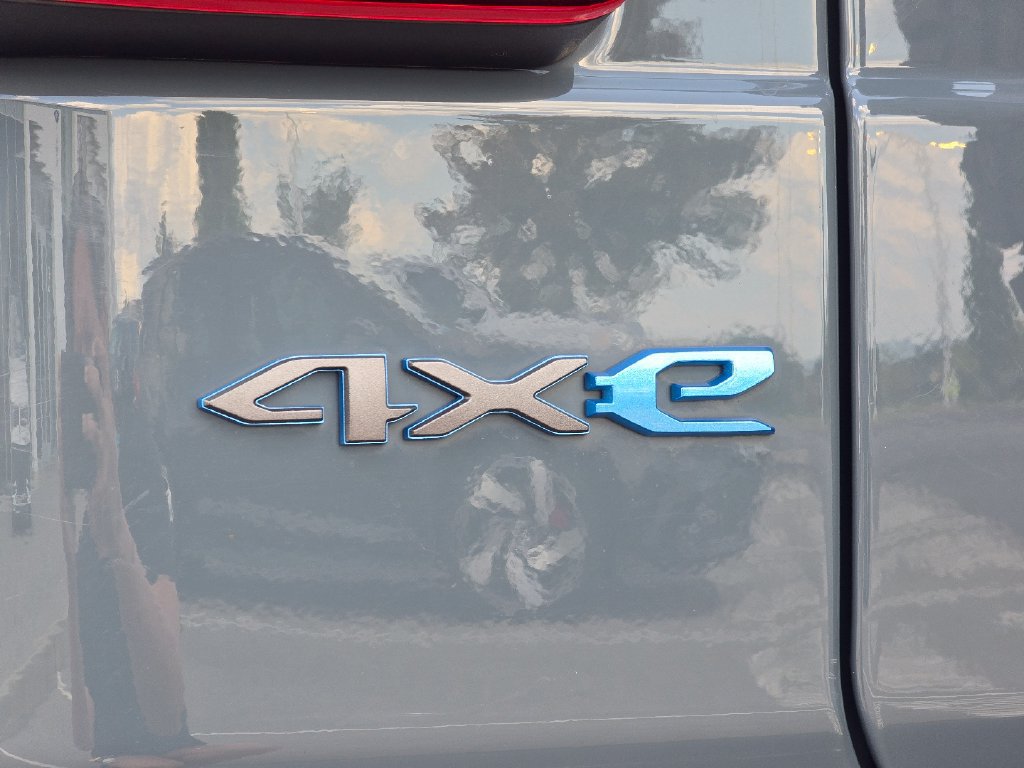 Used 2024 Jeep Wrangler Unlimited Rubicon 4xe AWD/4WD image 18