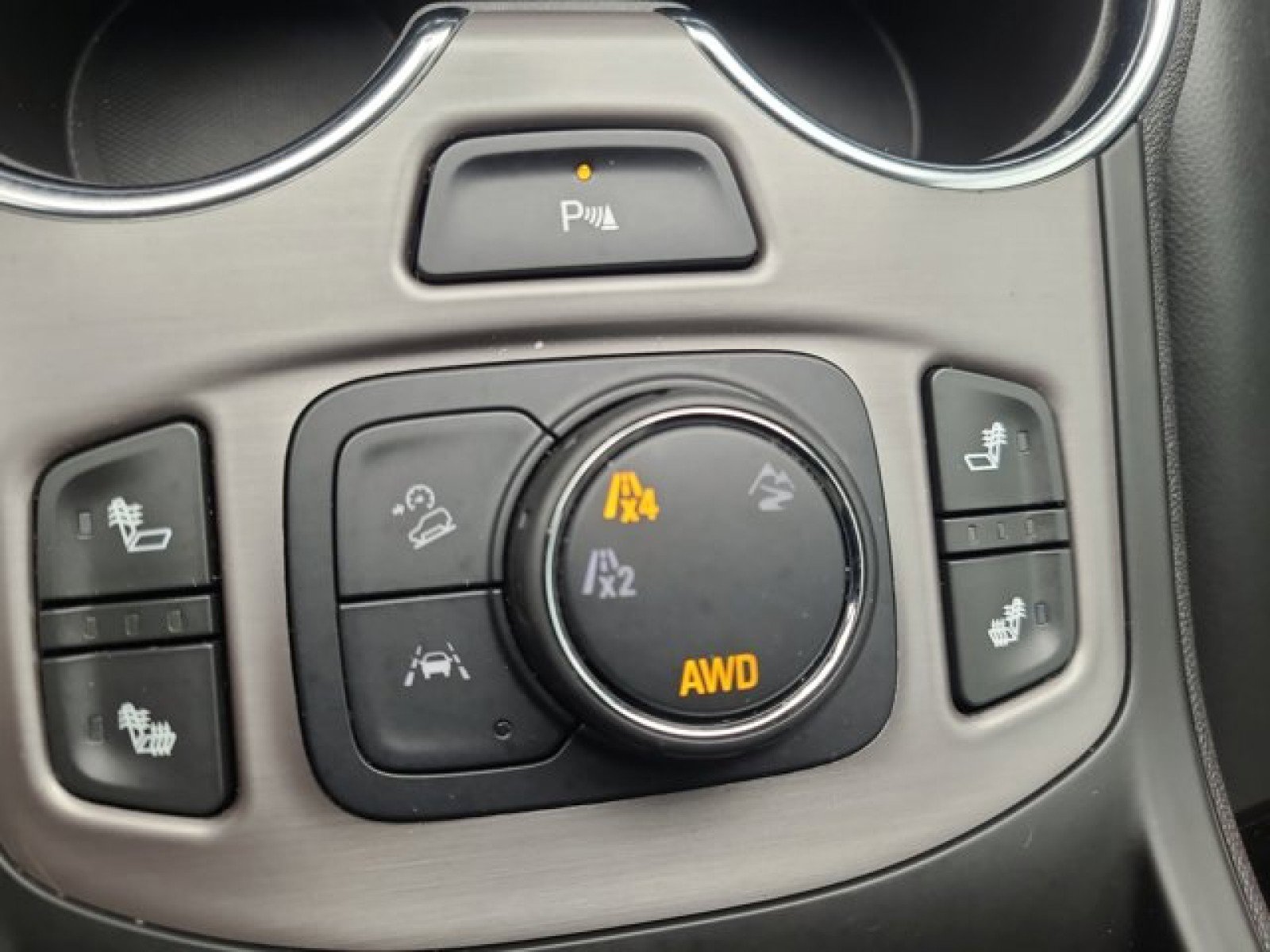 Used 2023 GMC Terrain AT4 w/ Tech Package image 33