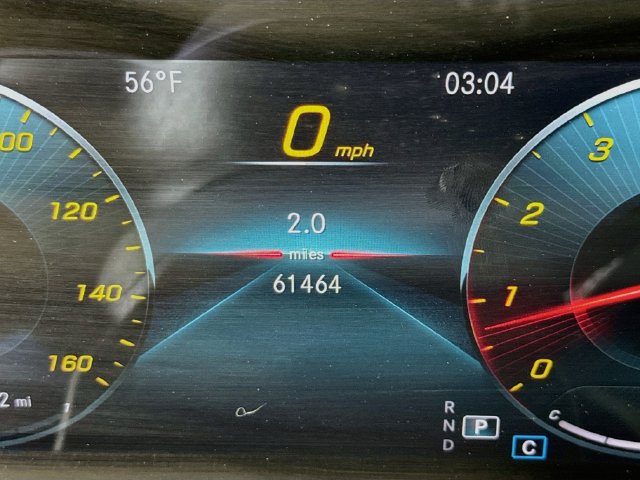 Used 2020 Mercedes-Benz GLB 250 4MATIC image 2