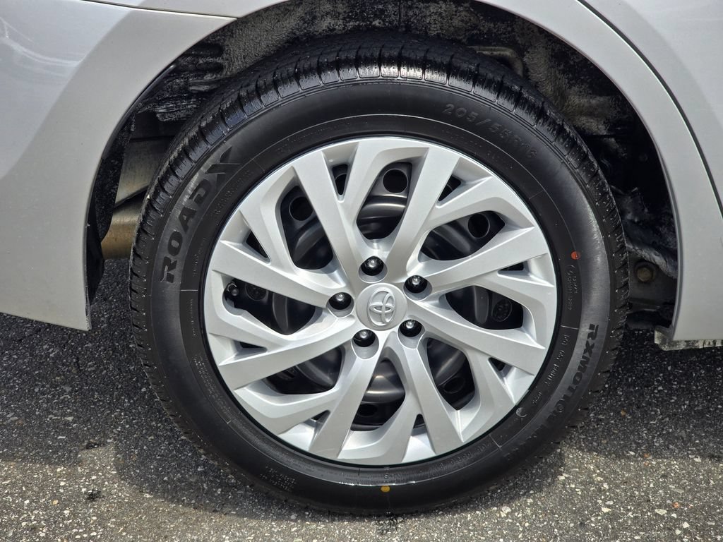 Used 2019 Toyota Corolla LE FWD image 14