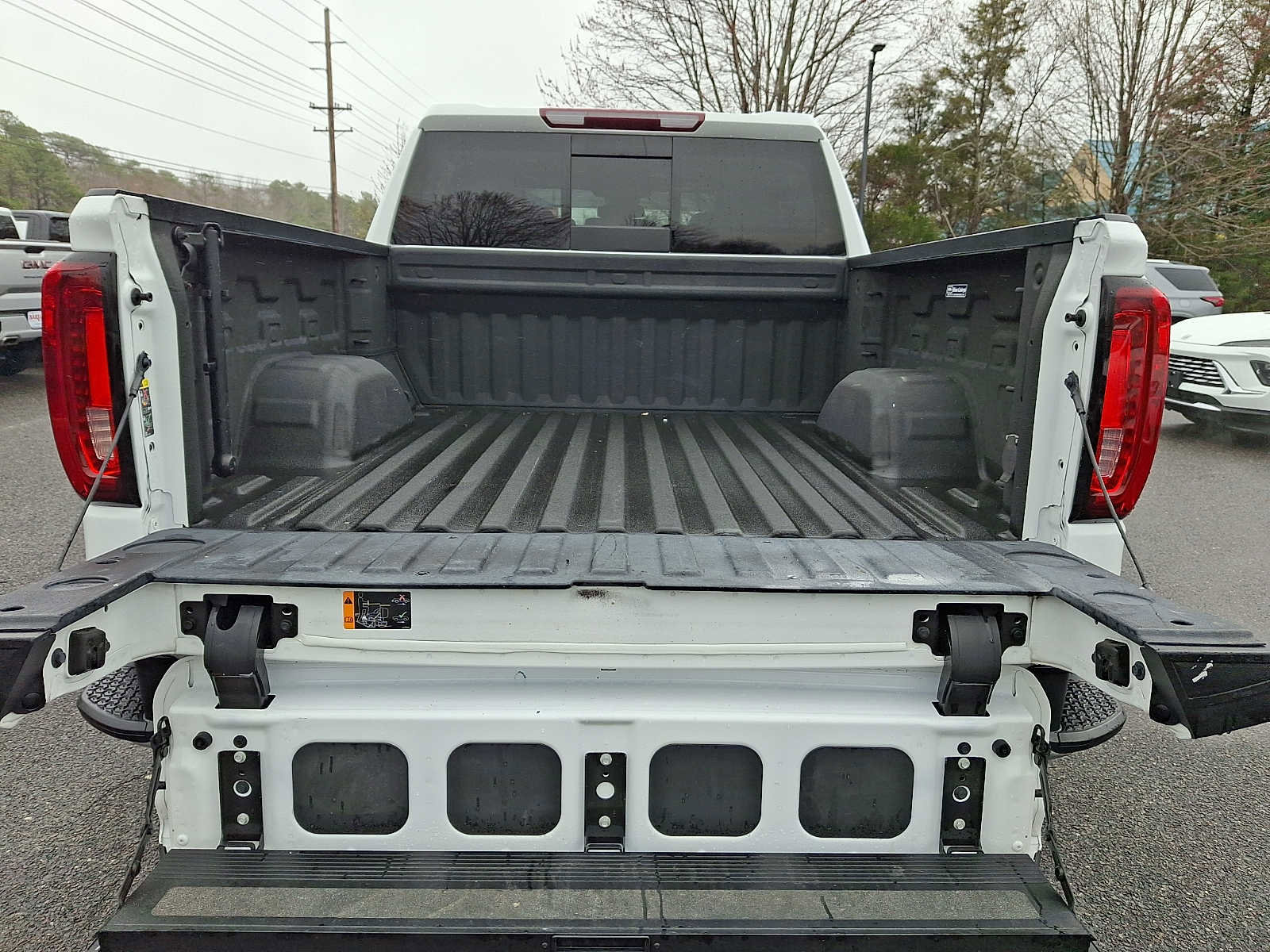 Certified 2022 GMC Sierra 1500 SLT w/ SLT Convenience Package image 32