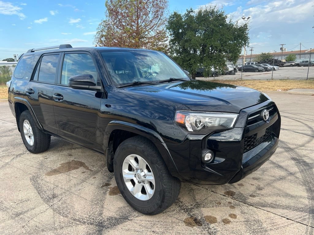 Used 2024 Toyota 4Runner SR5 RWD image 21
