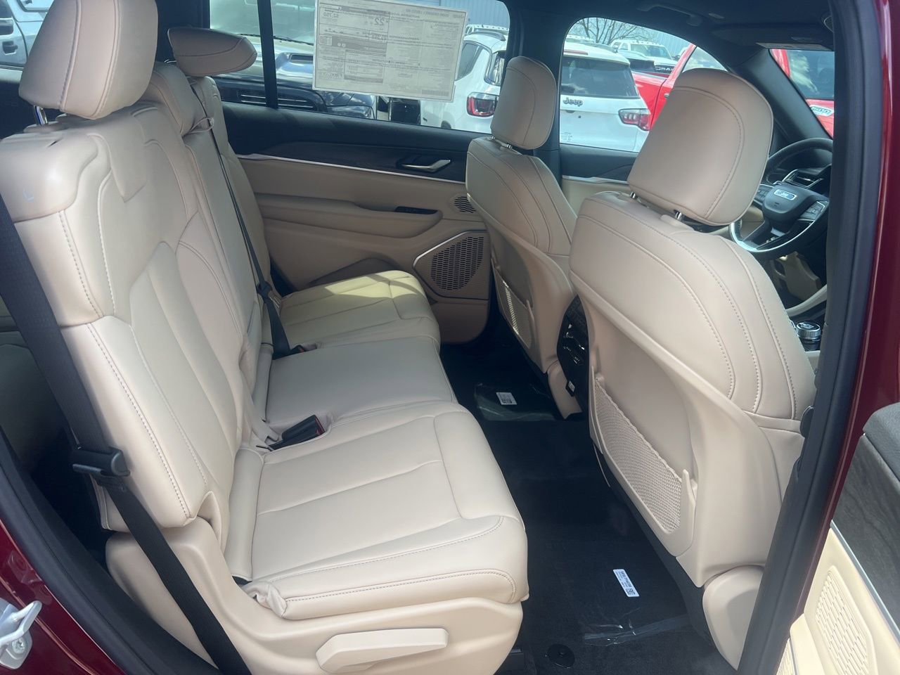 New 2026 Jeep Grand Cherokee L Limited w/ Limited Altitude Package AWD/4WD image 19