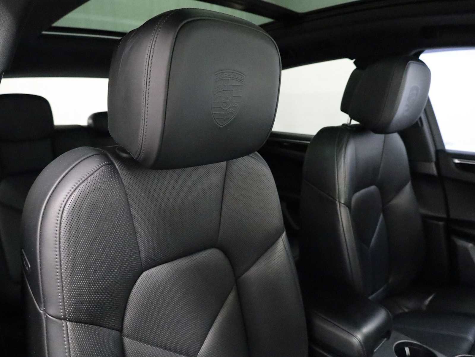 Used 2020 Porsche Macan GTS AWD/4WD image 21