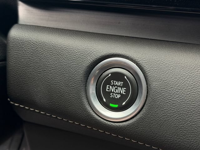 Used 2023 Cadillac Escalade Sport w/ LPO, ONYX Package AWD/4WD image 22