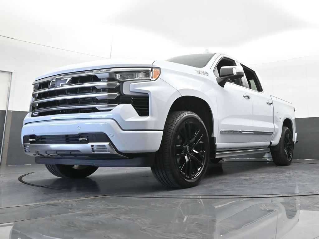 Used 2026 Chevrolet Silverado 1500 High Country w/ Technology Package AWD/4WD image 72