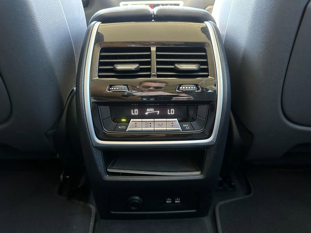 Certified 2023 BMW X7 xDrive40i w/ Premium Package image 24