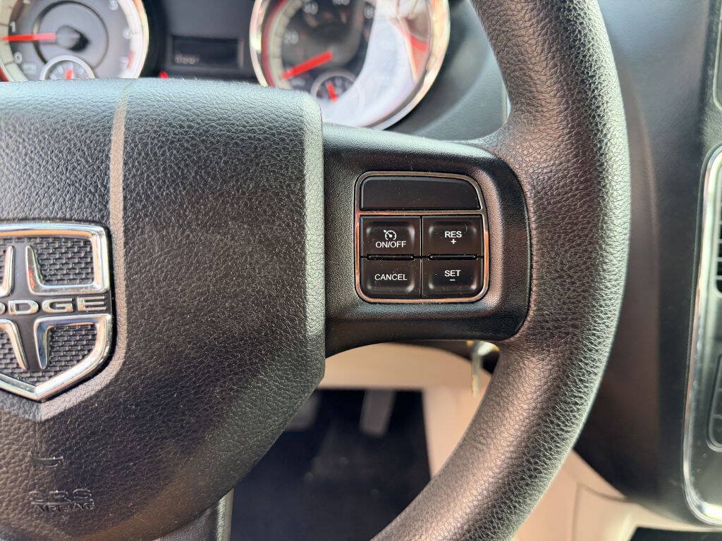 Used 2013 Dodge Grand Caravan SXT FWD image 16