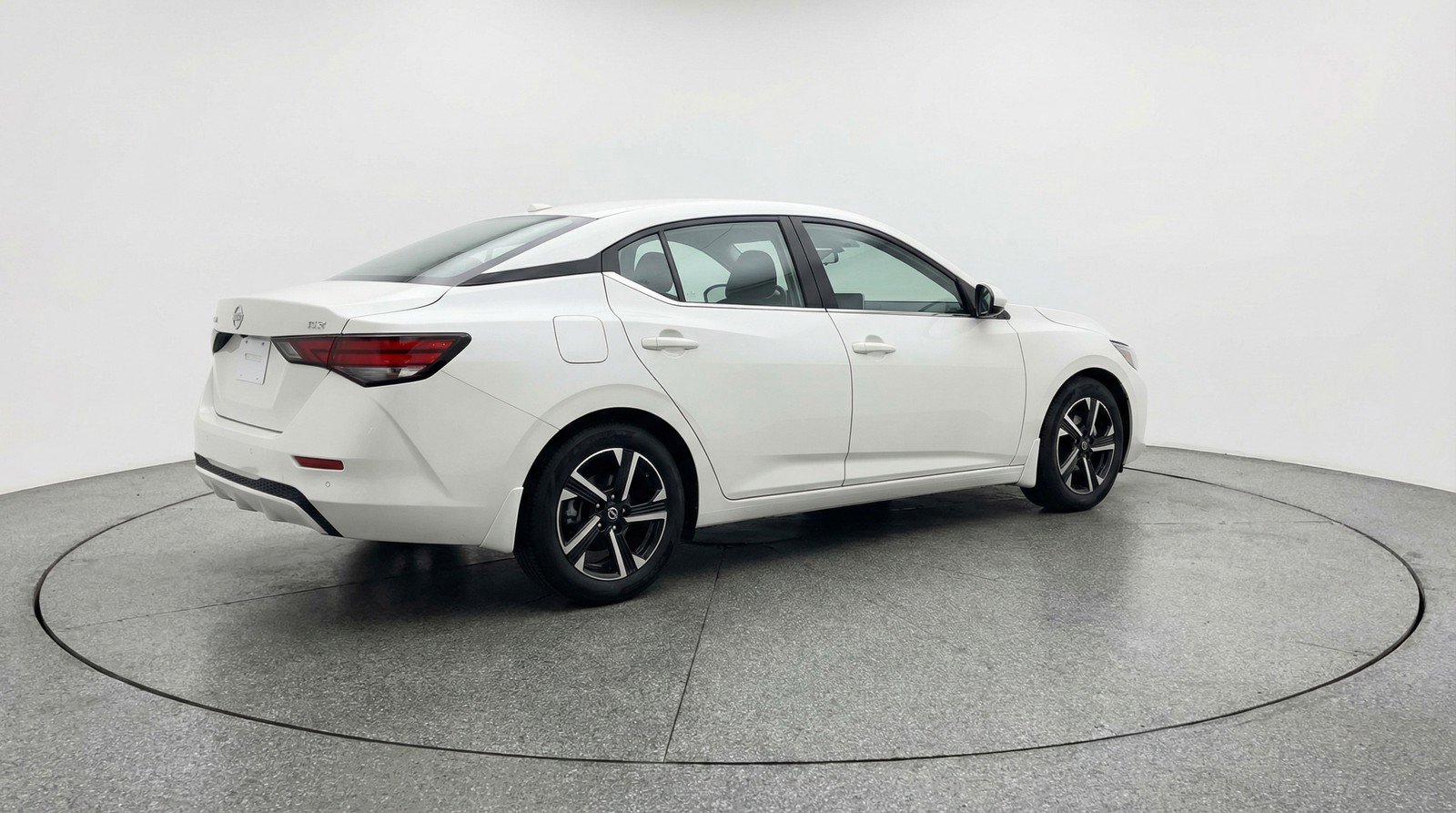Used 2025 Nissan Sentra SV image 9
