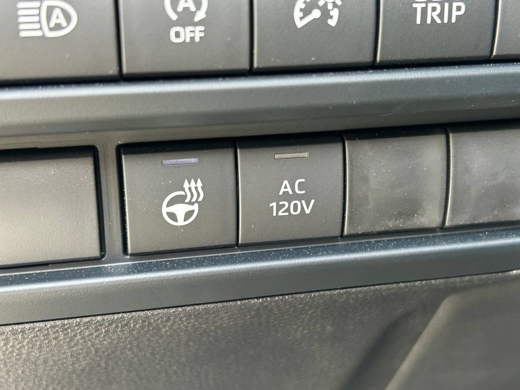 Used 2026 Toyota Tundra Limited AWD/4WD image 28