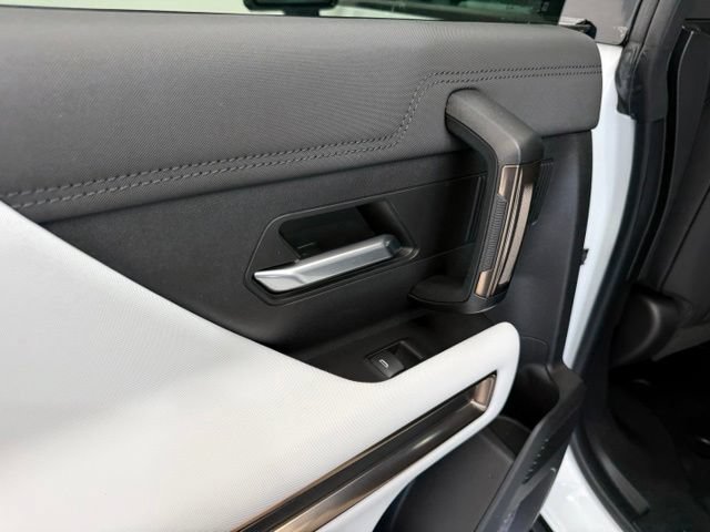Used 2024 GMC Hummer EV 2X AWD/4WD image 18