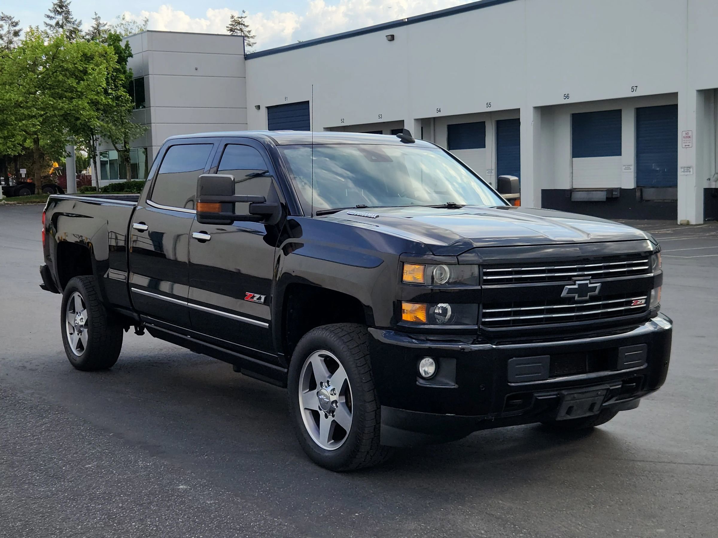 Used 2016 Chevrolet Silverado 2500 LTZ w/ Duramax Plus Package AWD/4WD image 5