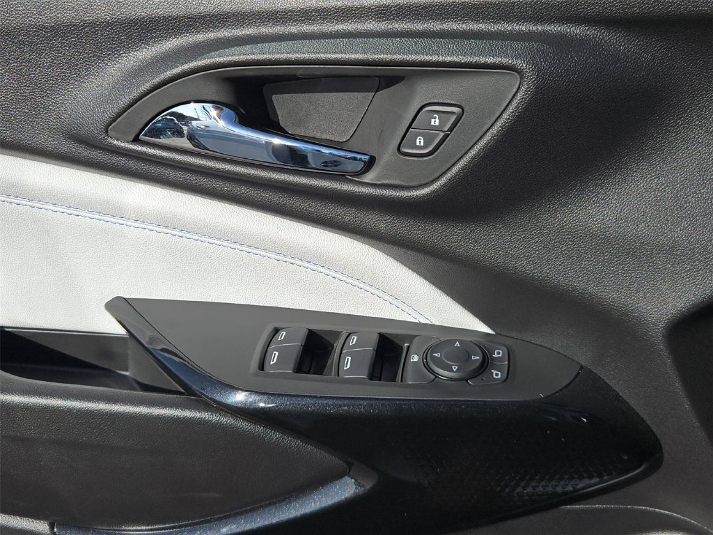 New 2026 Chevrolet Trax LT w/ Driver Confidence Package FWD image 15