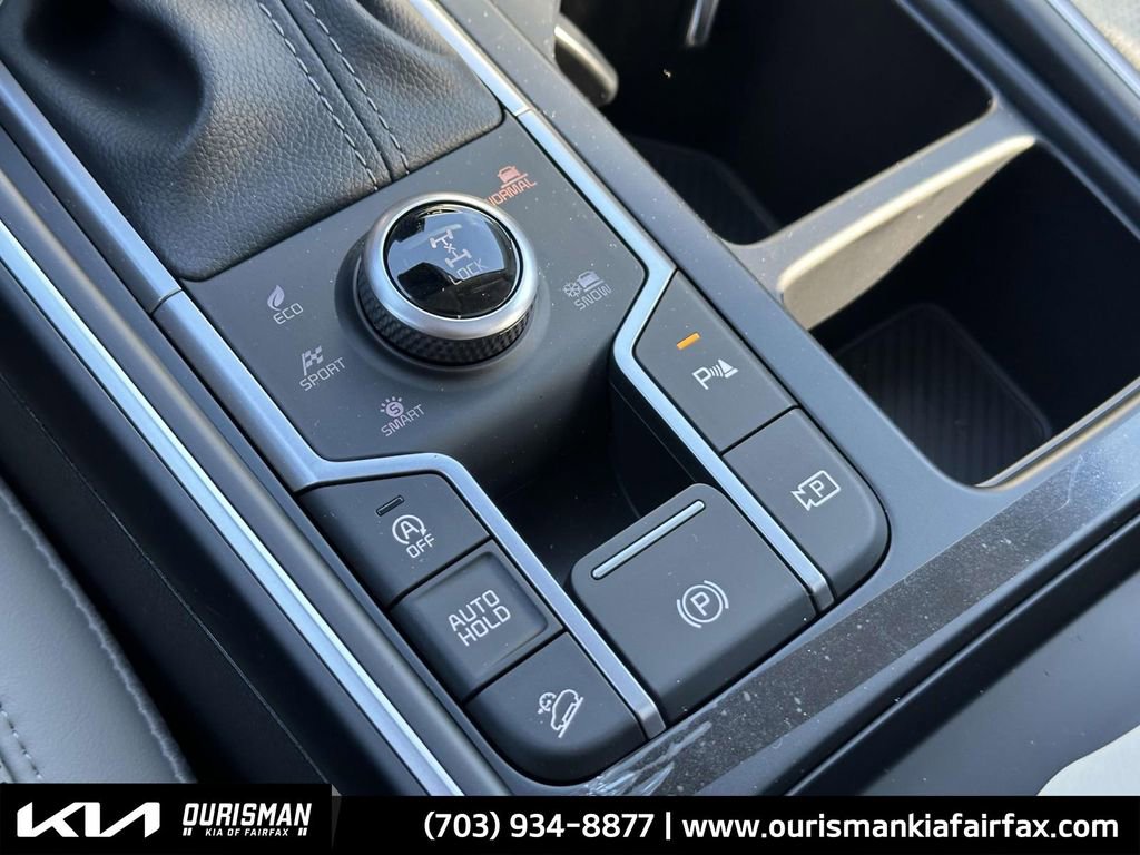 Certified 2025 Kia Sorento S w/ Panoramic Sunroof Package image 8