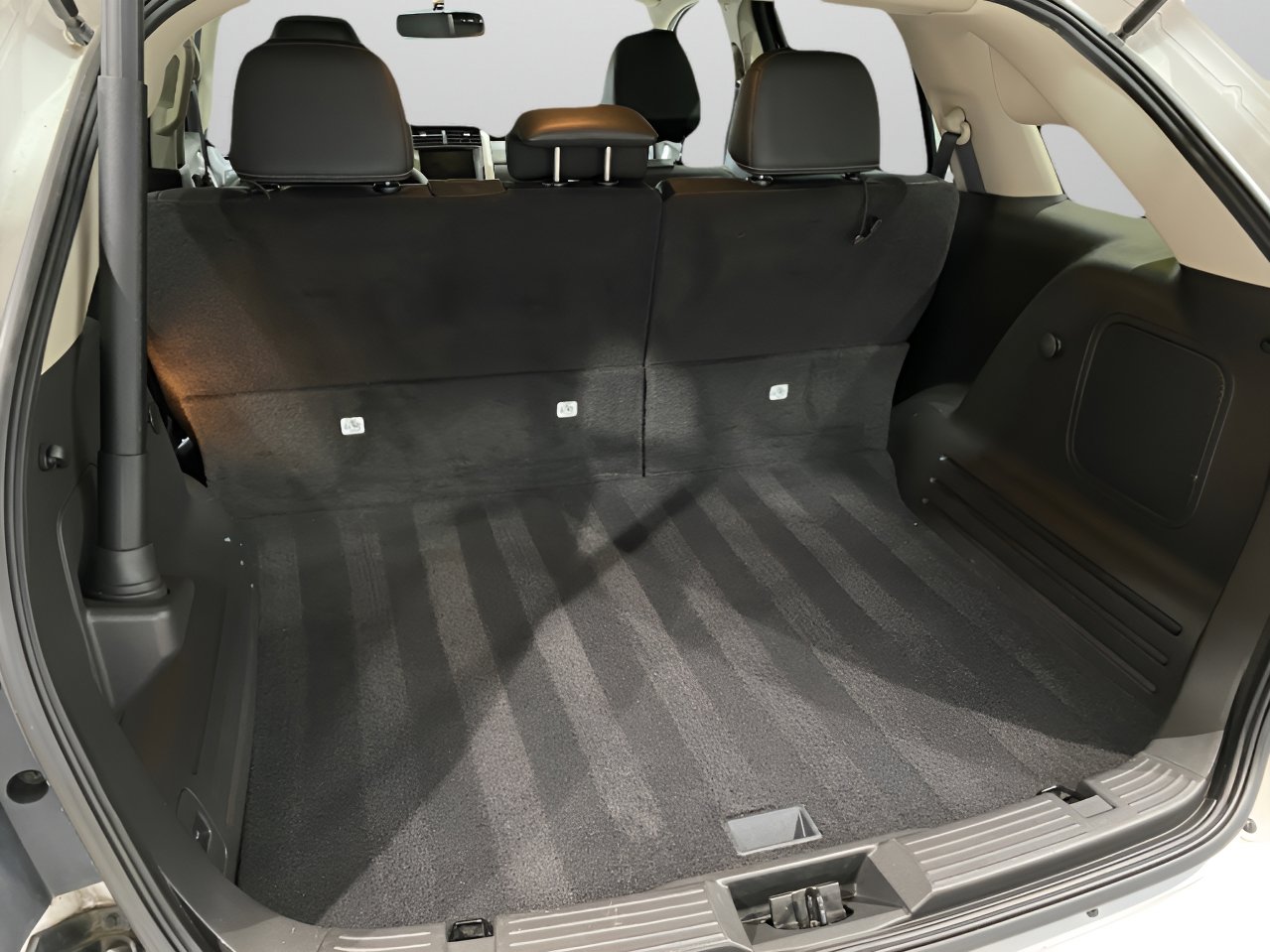 Used 2014 Ford Edge Sport w/ Driver Entry Package image 21