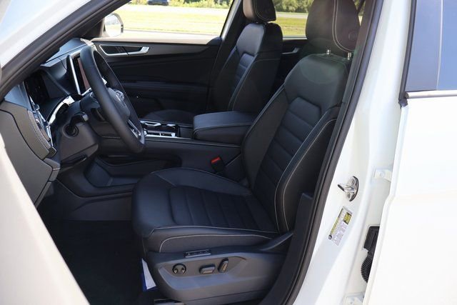 New 2026 Volkswagen Atlas Cross Sport SEL R-Line image 13