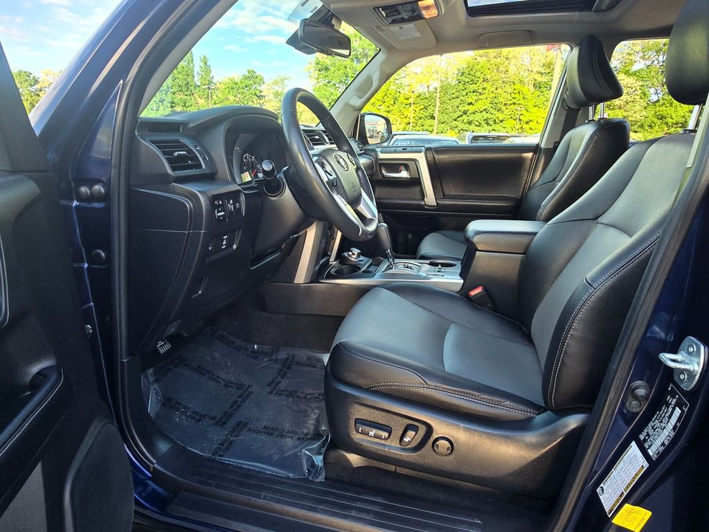 Used 2020 Toyota 4Runner SR5 Premium w/ Moonroof Package AWD/4WD image 16