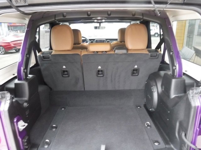 Used 2023 Jeep Wrangler Unlimited Sahara w/ Cold Weather Group image 53