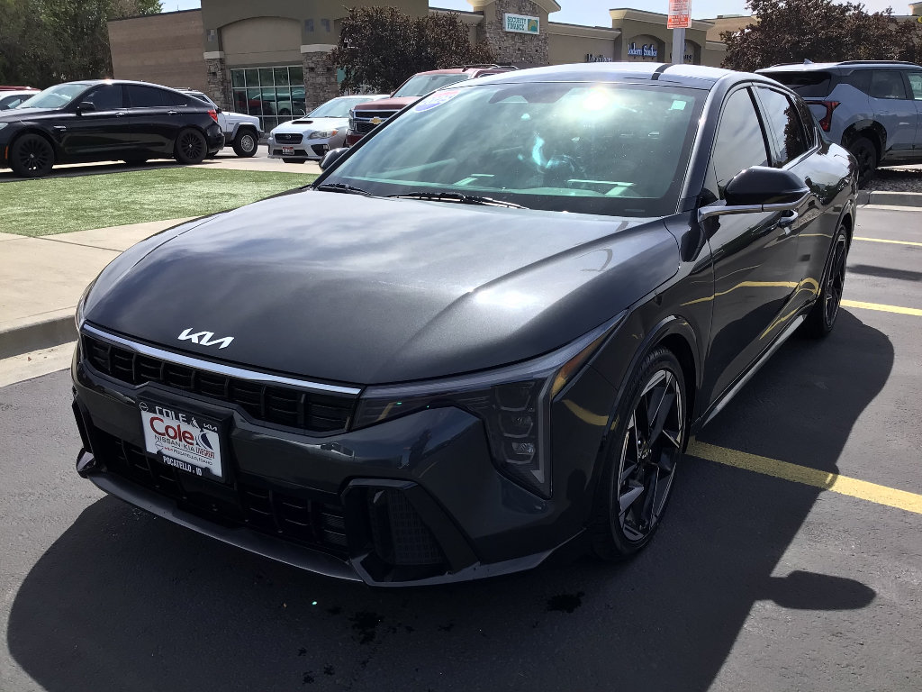 Used 2025 Kia K4 GT-Line w/ GT-Line Sunroof Package FWD image 2