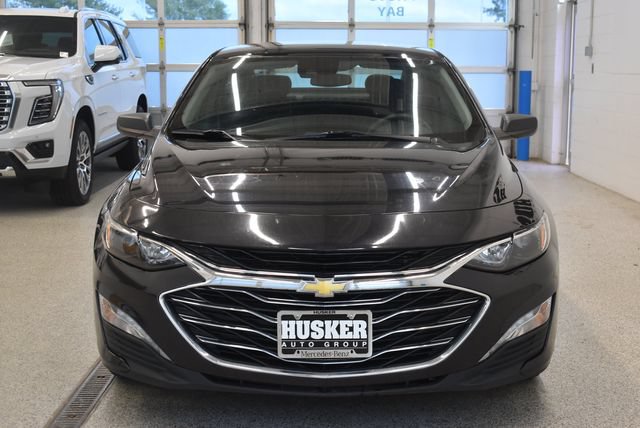 Used 2023 Chevrolet Malibu LT w/ Driver Confidence Package FWD image 3