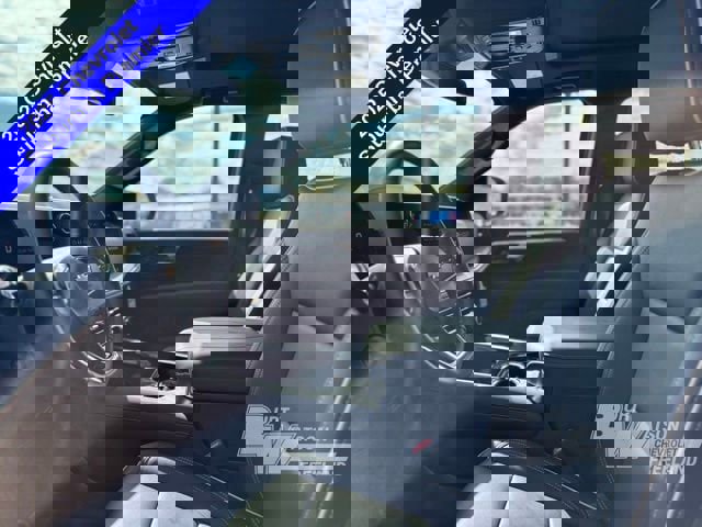 New 2025 Chevrolet Suburban Premier w/ Sun And Tow Package image 10