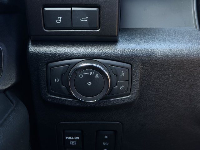 Used 2018 Ford Expedition Limited w/ Equipment Group 302A RWD image 21