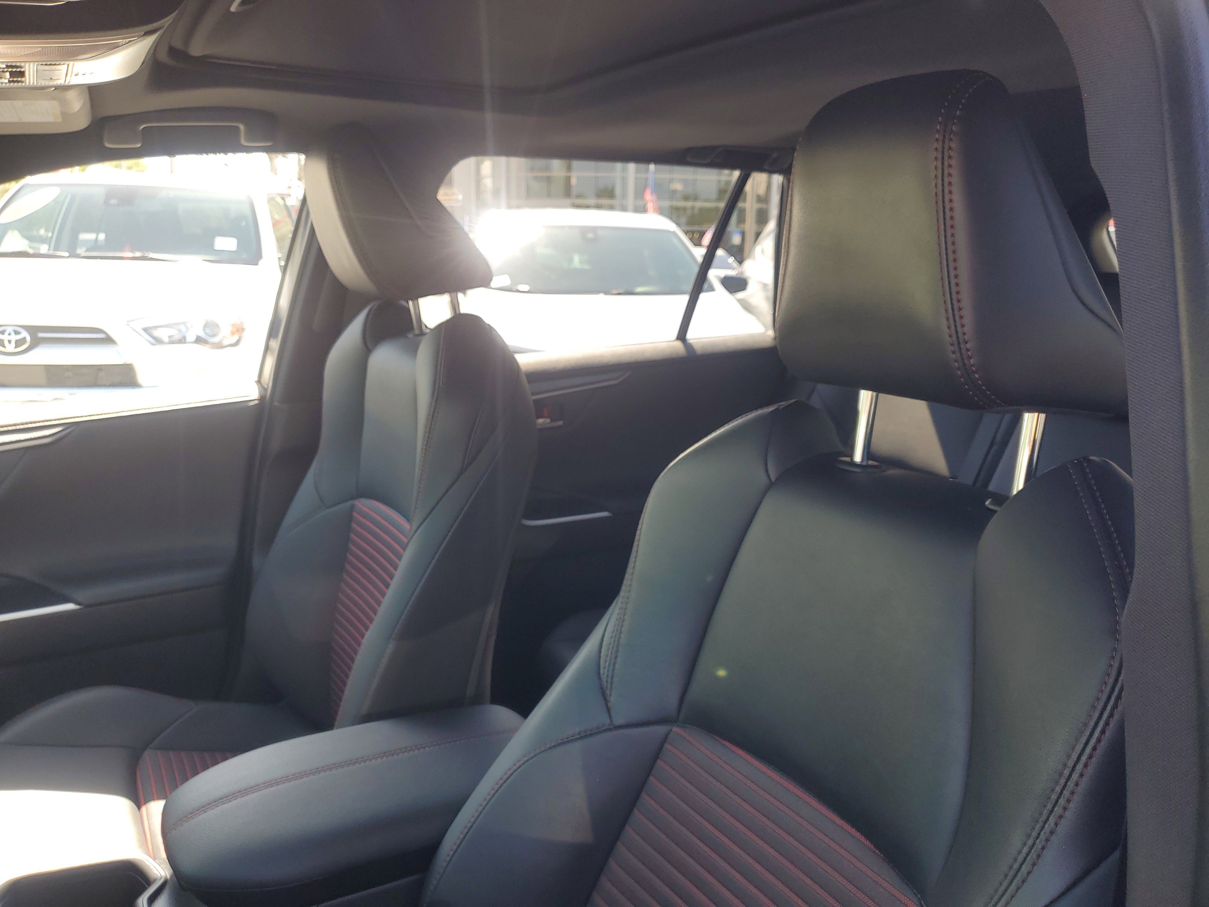 Used 2022 Toyota RAV4 XSE AWD/4WD image 18