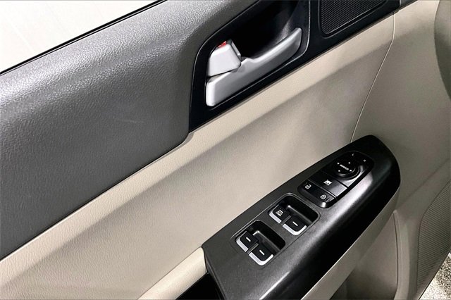 Used 2018 Kia Sportage LX w/ LX Popular Package image 36