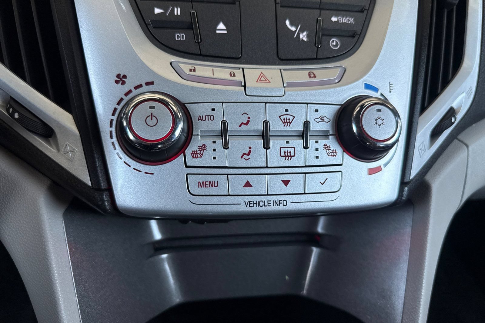 Used 2010 GMC Terrain SLT AWD/4WD image 27