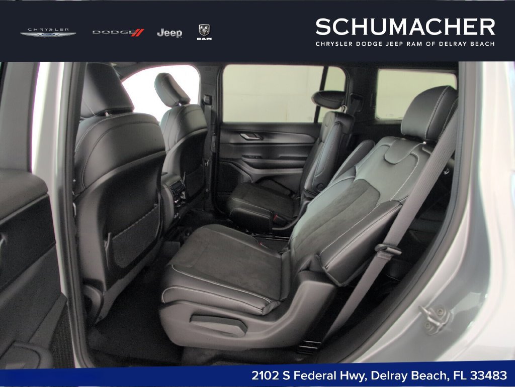 New 2025 Jeep Grand Cherokee L Laredo RWD image 7