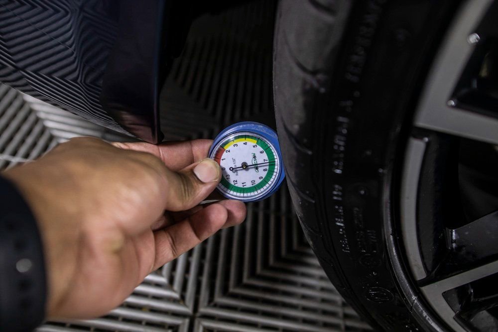 Used 2023 BMW 530e w/ M Sport Package image 42