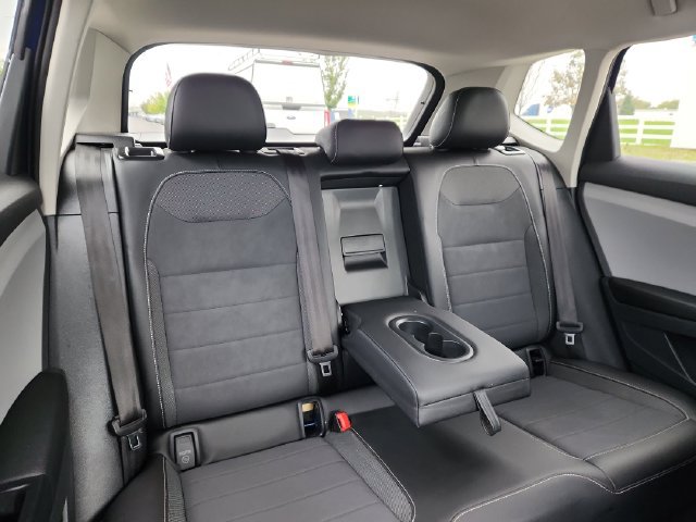 Used 2023 Volkswagen Taos SE FWD image 28