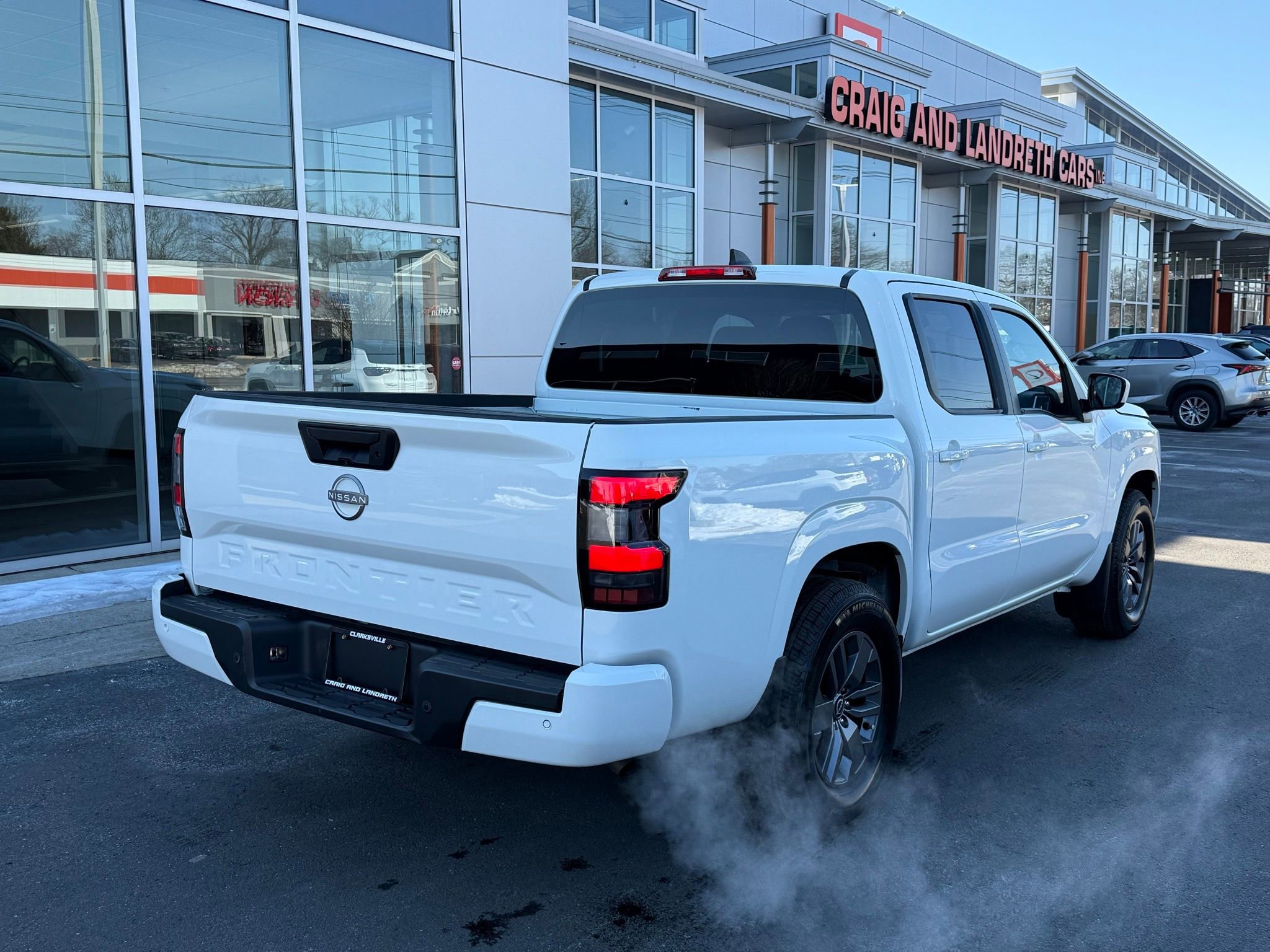 Used 2025 Nissan Frontier SV image 5