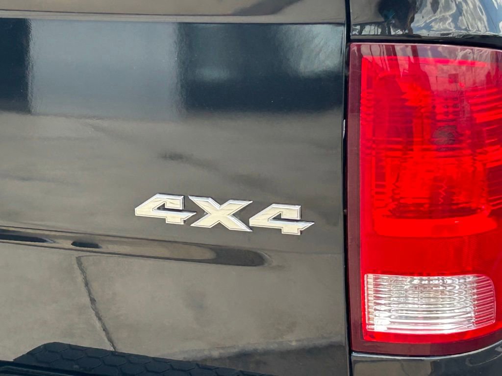 Used 2018 RAM 1500 Classic SLT AWD/4WD image 5