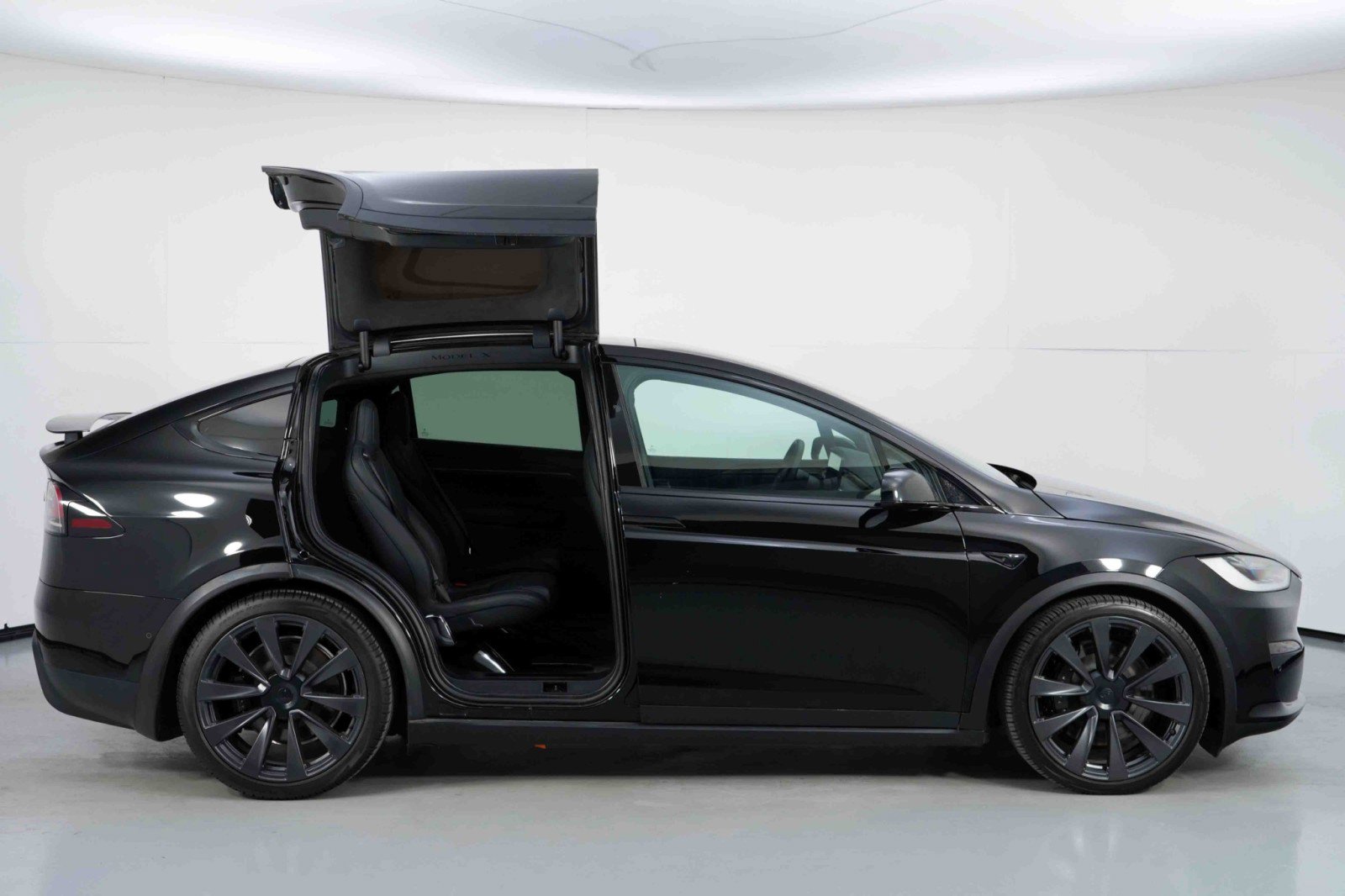 Used 2022 Tesla Model X image 54