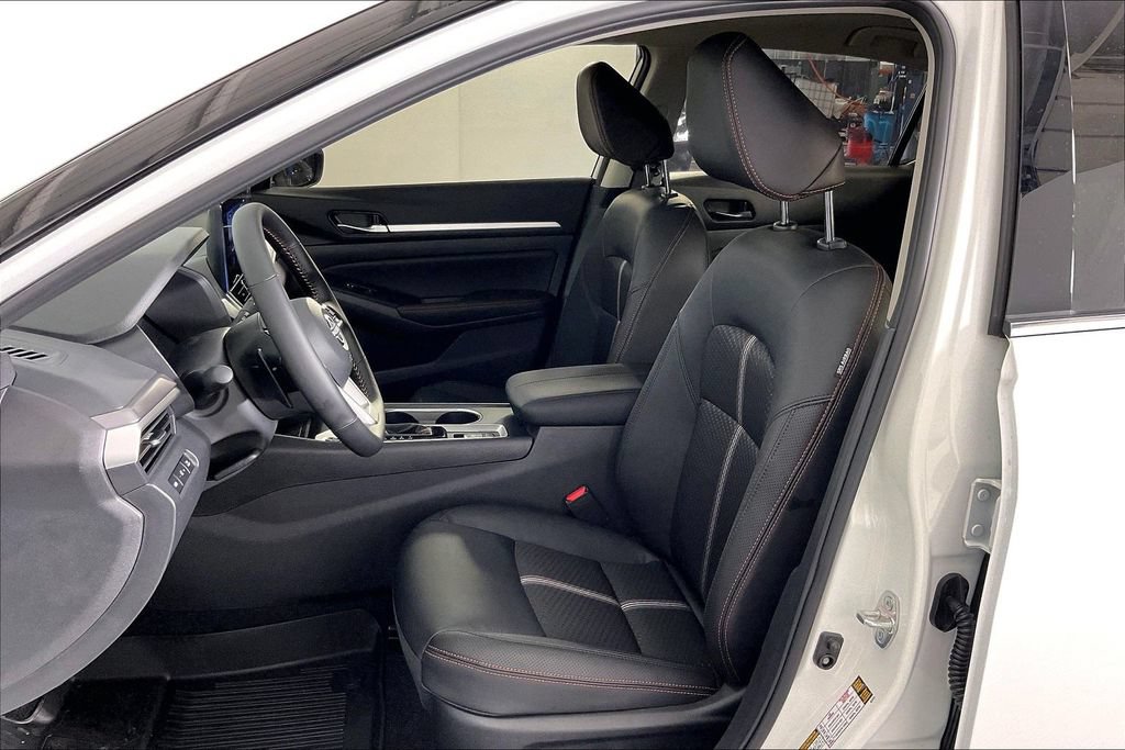 New 2026 Nissan Altima 2.5 SR AWD/4WD image 11