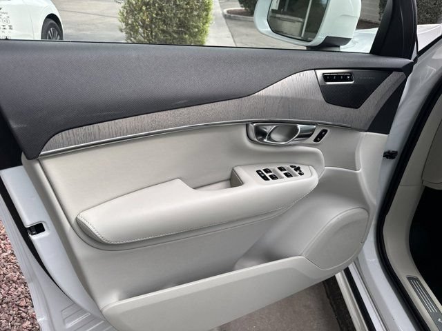 New 2025 Volvo XC90 T8 Plus w/ Protection Package Premier AWD/4WD image 11