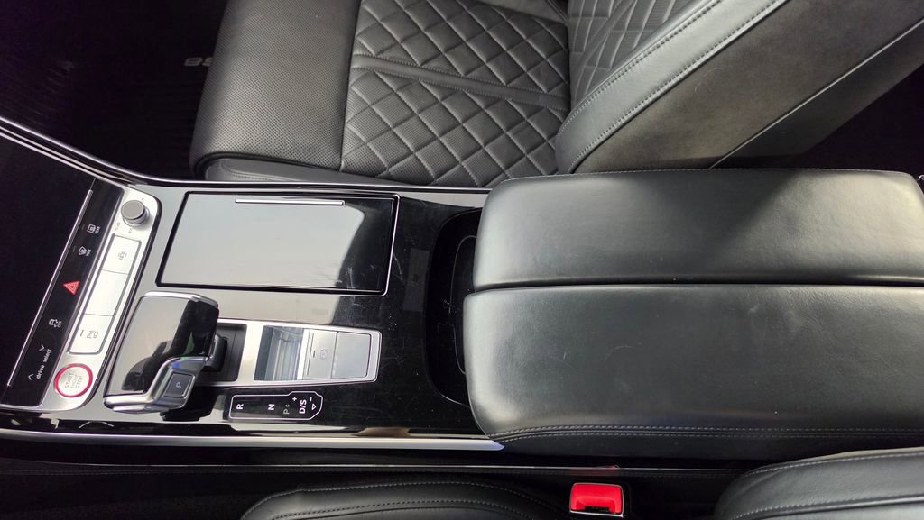 Used 2020 Audi S8 L w/ S8 Executive Package AWD/4WD image 26
