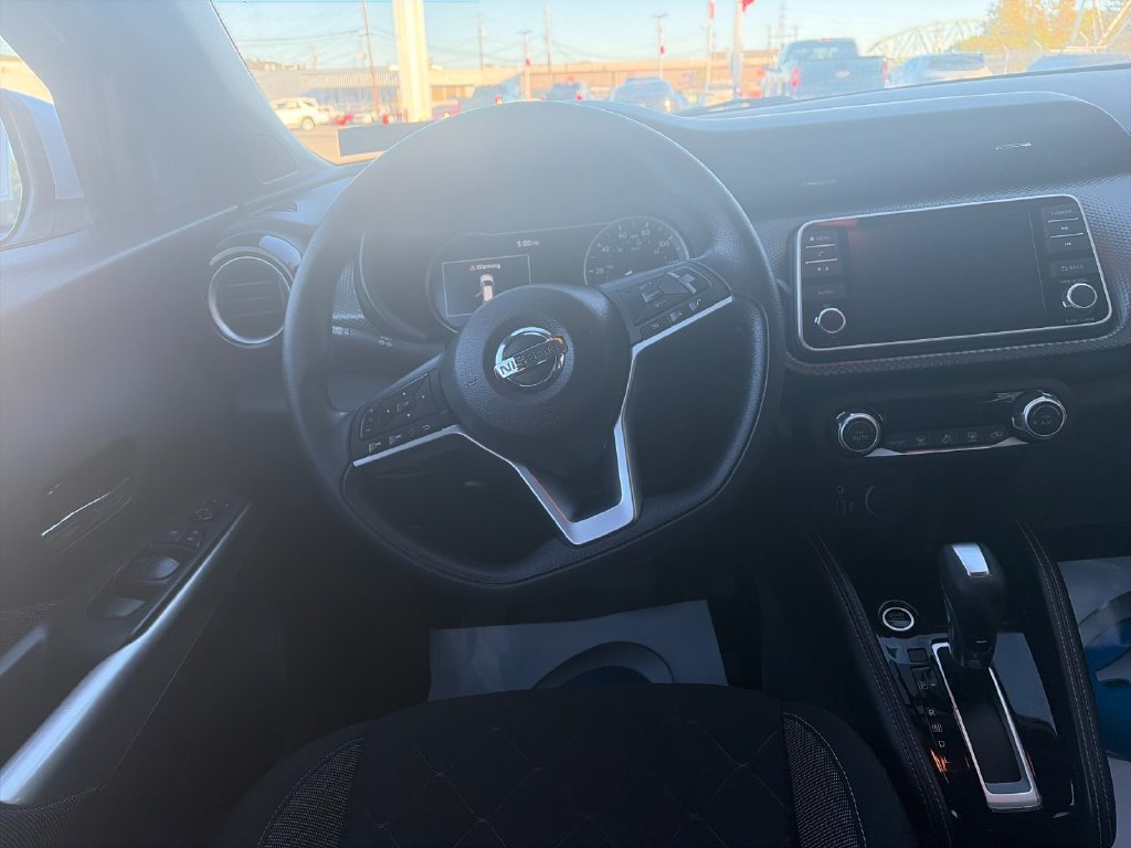 Used 2020 Nissan Kicks SV FWD image 17