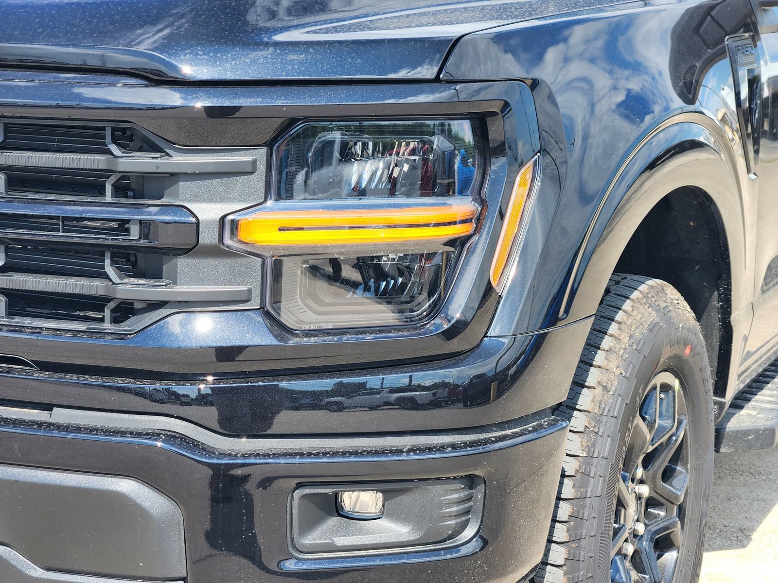 New 2026 Ford F150 XLT w/ XLT Black Appearance Package AWD/4WD image 10